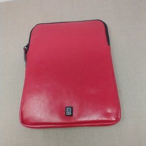 ORDNING & REDA TABLET CASE IN RED